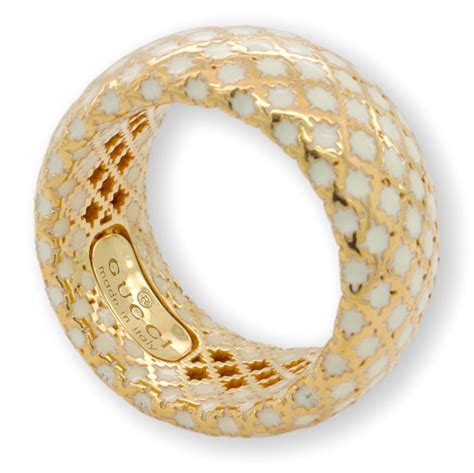 Gucci Diamantissima White Enamel 18 Karat Gold Ring Size 4.5